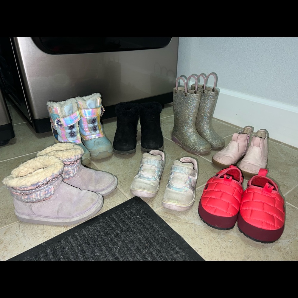 Girls shoes size 8/9